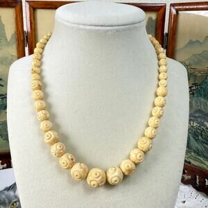 Vintage Carved Graduated Beaded 7.5" Necklace Boho Forest Artsy Art To Wear